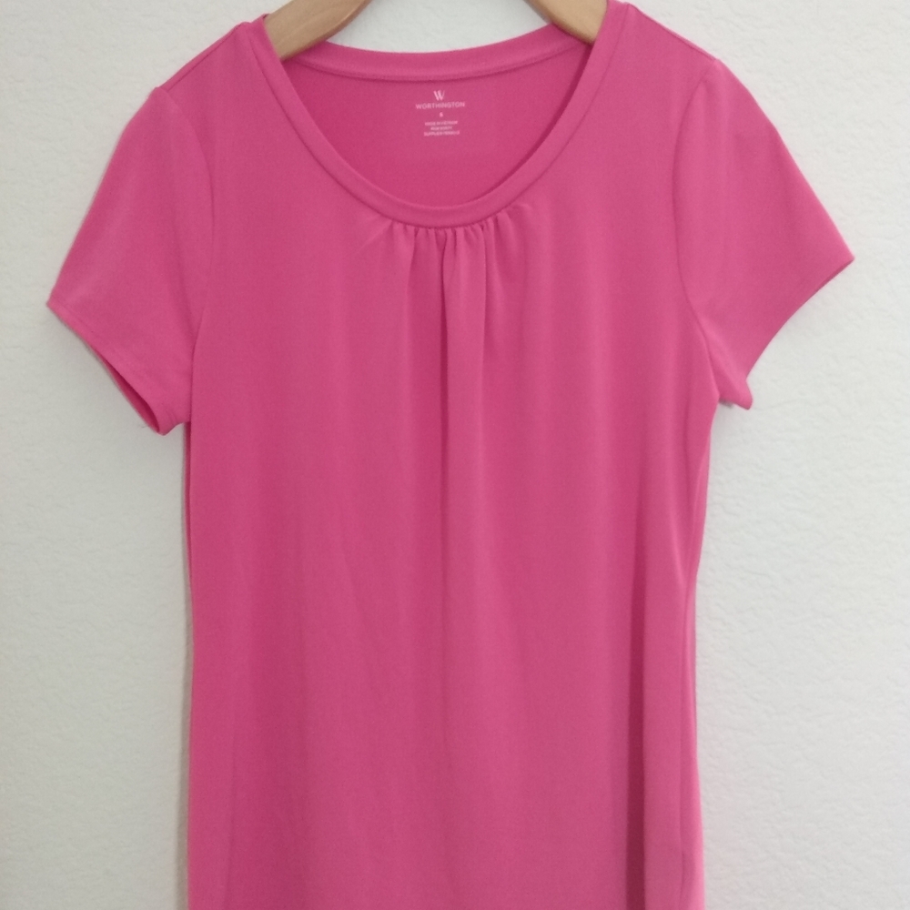 A hot pink top (Small)